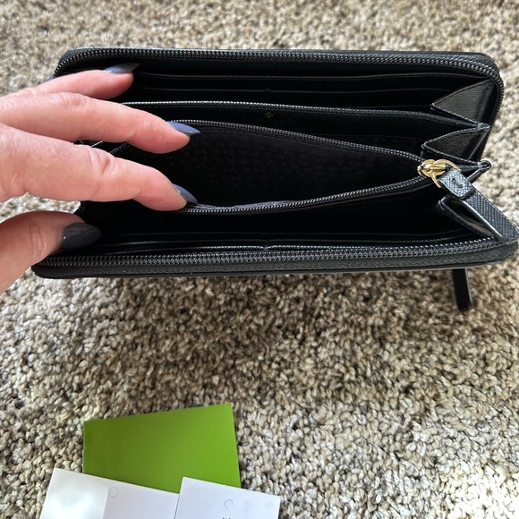 KATE SPADE-NEDA all that glitters black zip around wallet. Gently used with tags - Picture 4 of 6
